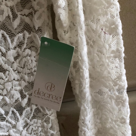 NWT Decree Ivory Lace Peplum Top - Picture 5 of 8